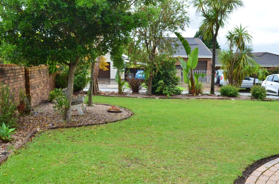 3 Bedroom Property for Sale in Denneoord Western Cape